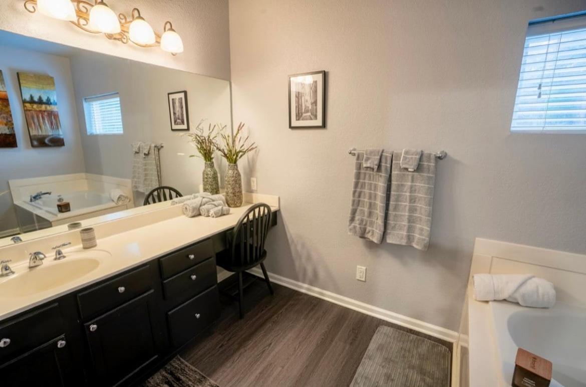 Brooklynn'S Bay, Elegant Lakefront Condo Retreat Хот-Спрингс Экстерьер фото